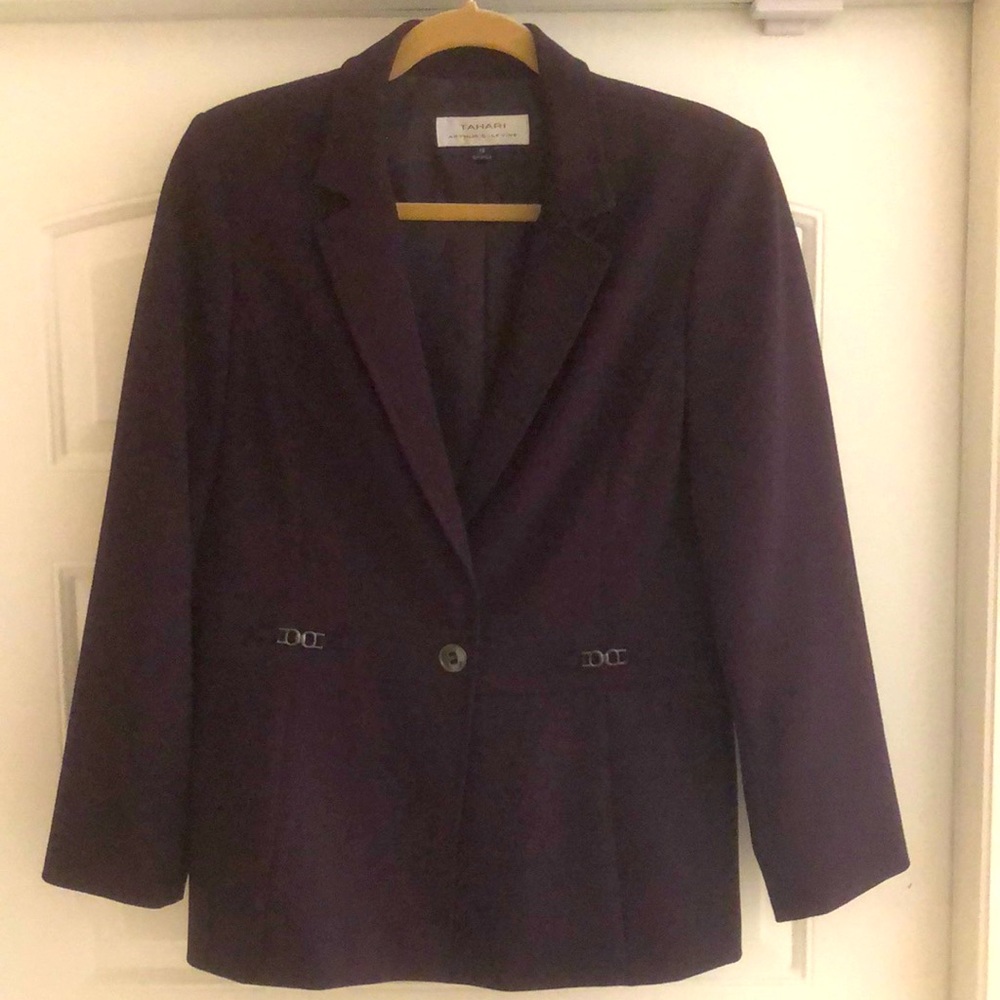 Tahari Ladies Blazer
